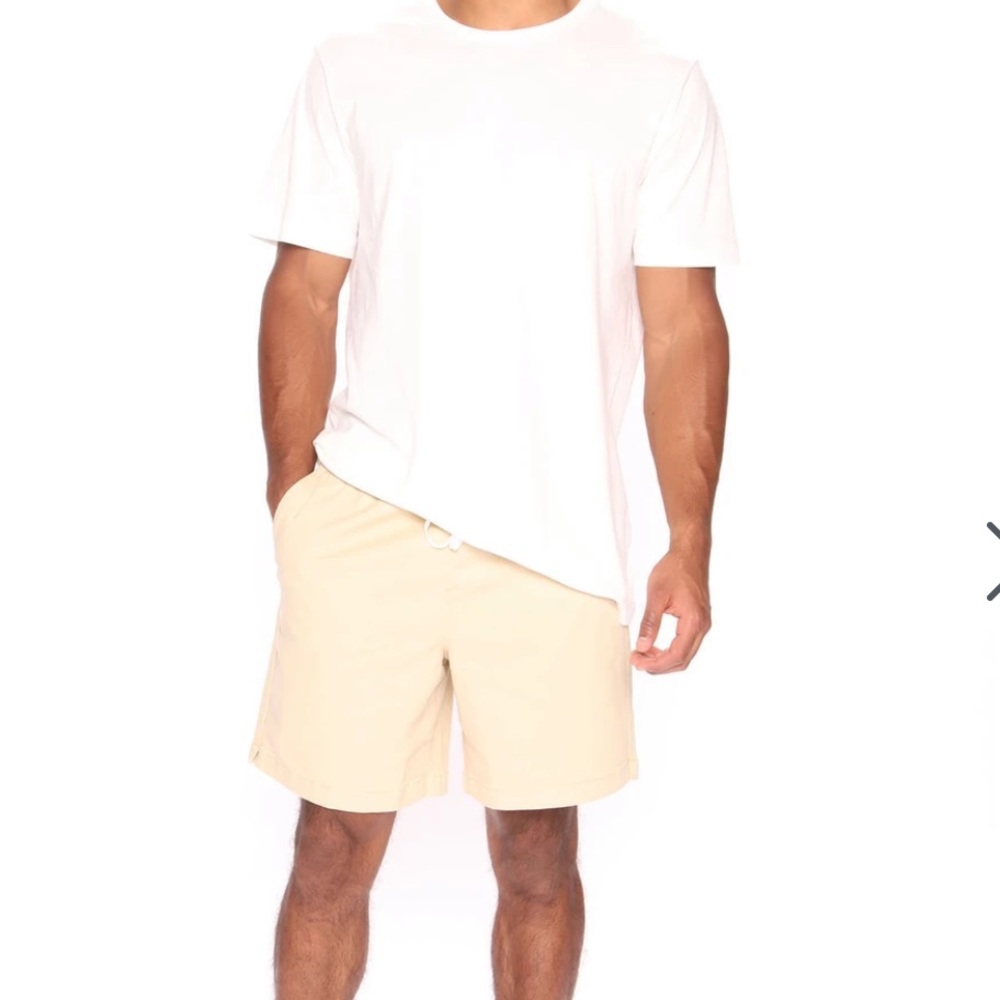 NWT Fashion Nova Men Khaki Shorts Size L
